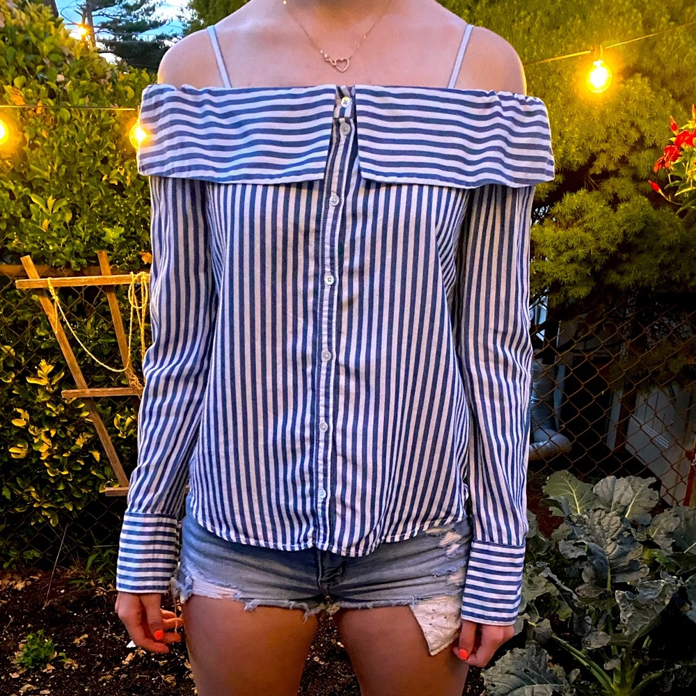 NEVER WORN, Paige top!